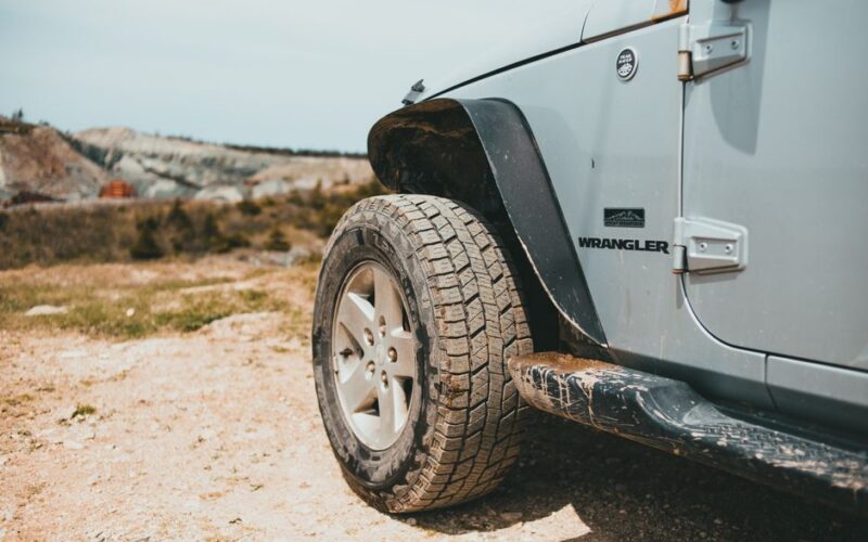 Jeep відкликає позашляховики через проблему з TPMS