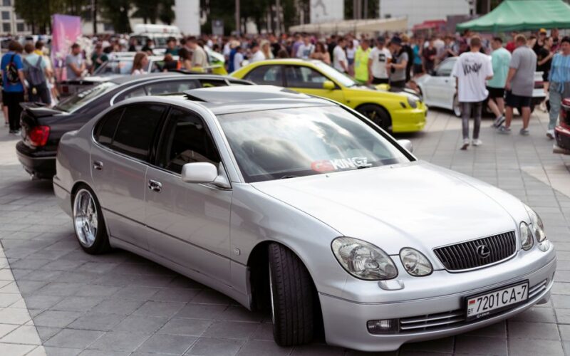 Оновлений Lexus LS з покращеною підвіскою та комфортом