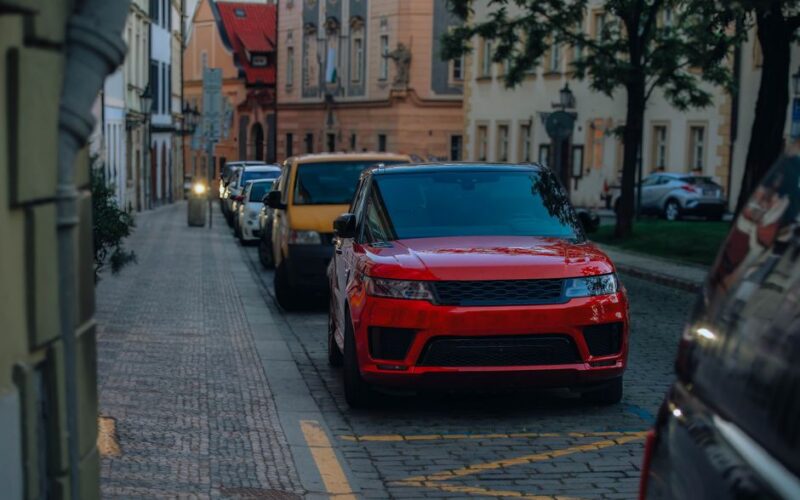 Займання Lynk & Co 900 на вулиці у Ханчжоу