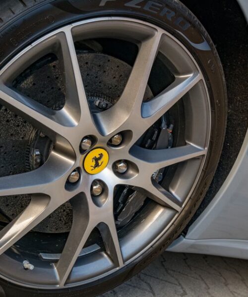 Італійські карабінери тестують систему Cyber Tyre від Pirelli