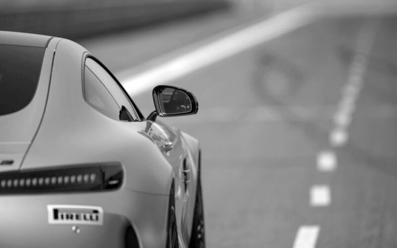 Автомобіль Alfa Romeo Tonale з системою Cyber Tyre від Pirelli