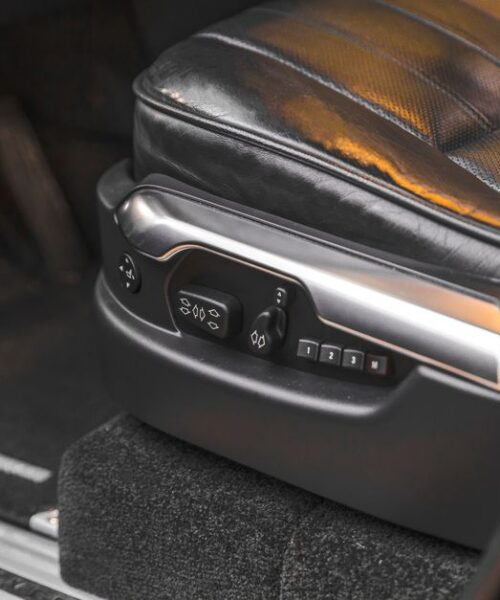 Range Rover зменшить кількість екранів у майбутніх моделях
