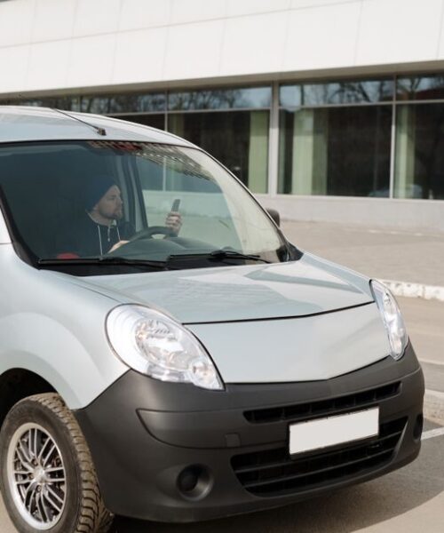 Renault Trafic E-Tech здобув титул фургона року 2027