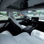 Tesla FSD тестує вузькі європейські вулиці в умовах трафіку
