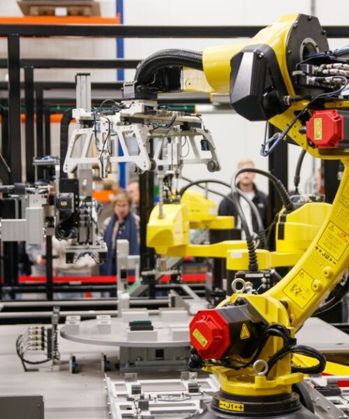 Toyota встановлює 400 000 роботів для покращення виробництва