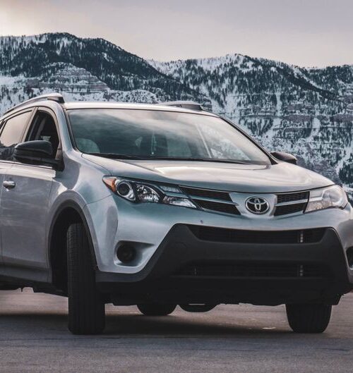 Гібридний кросовер Toyota C-HR GR Sport отримав рестайлінг