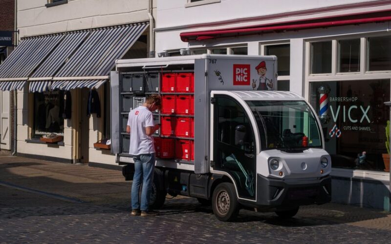 Електричний фургон Volkswagen ID.Buzz Cargo з подовженою колісною базою