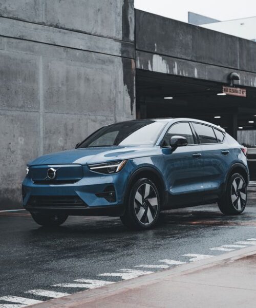 Volvo припиняє виробництво електричного EX40 у США до 2027 року
